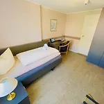 シュネハーゲン 3*